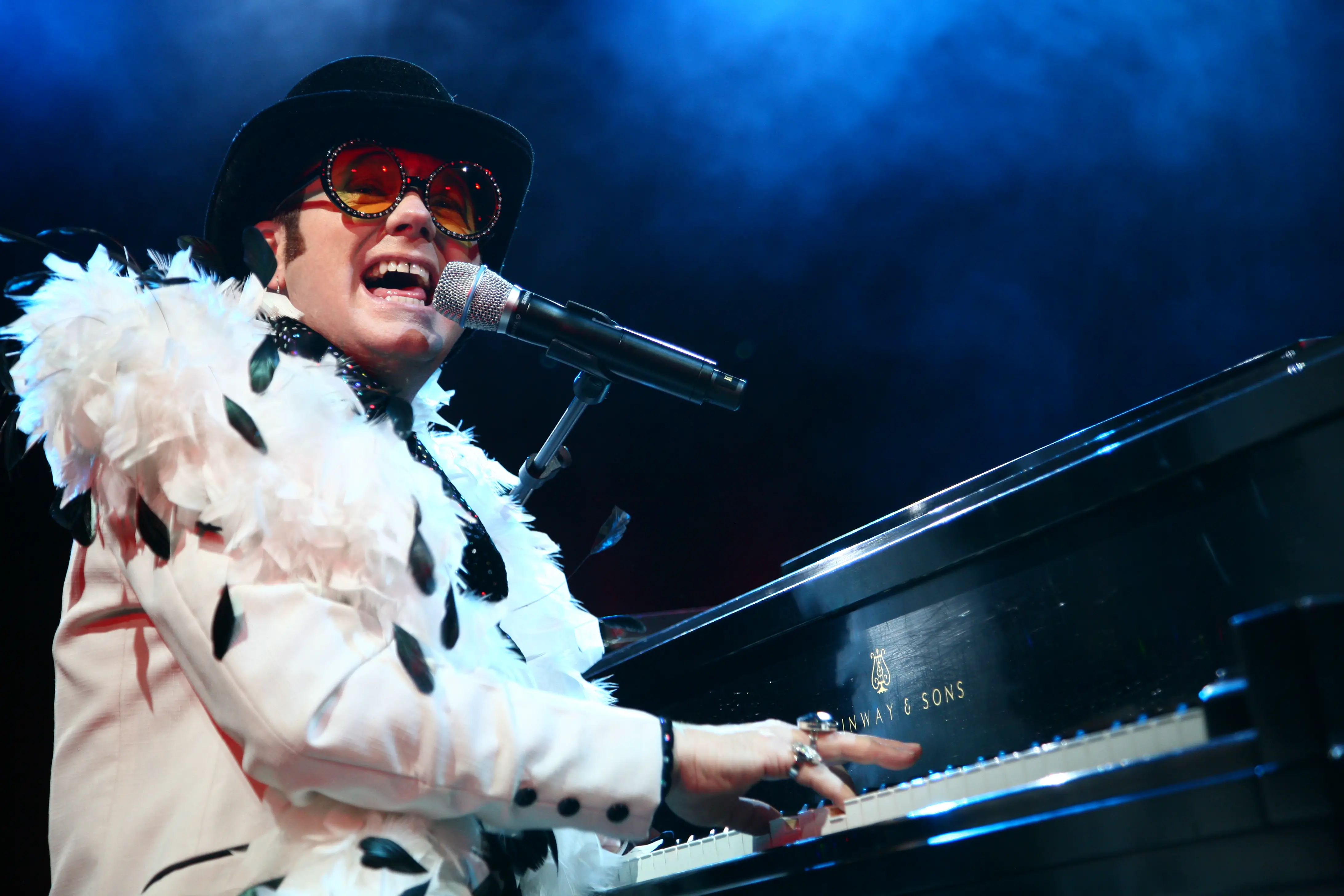 19 Unique & Interesting Elton John Facts You Probably Didn’t Know Before