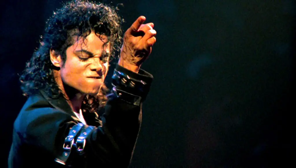 Top 30 Most Inspiring Michael Jackson Quotes About Life & Music