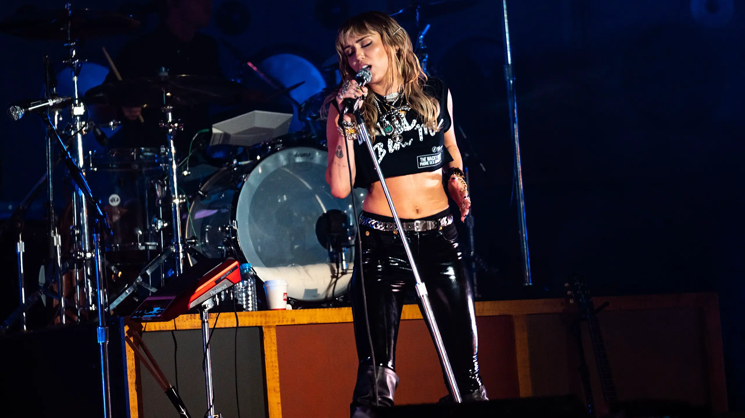 35 Inspirational Miley Cyrus Quotes On Life, Pain & More