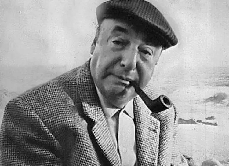 40 Meaningful Pablo Neruda Quotes On Love & Life